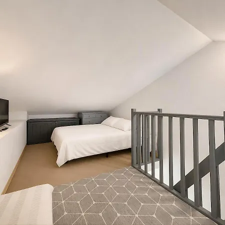 Duplex Vue - Clim & Wifi - Proche Plages Carqueiranne